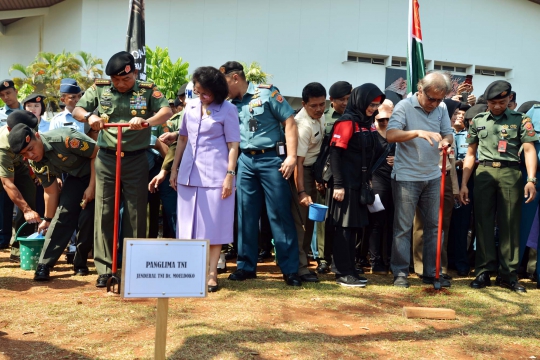 Panglima TNI ajak Iwan Fals & Jaya Suprana bikin lubang biopori