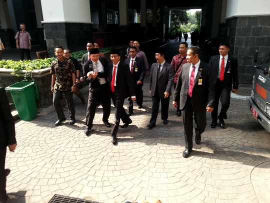 Keakraban Jokowi-Ahok saat hadiri pelantikan Ketua DPRD DKI