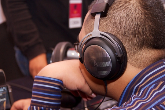 Berbagai produk headphone canggih di pameran High-End Audio