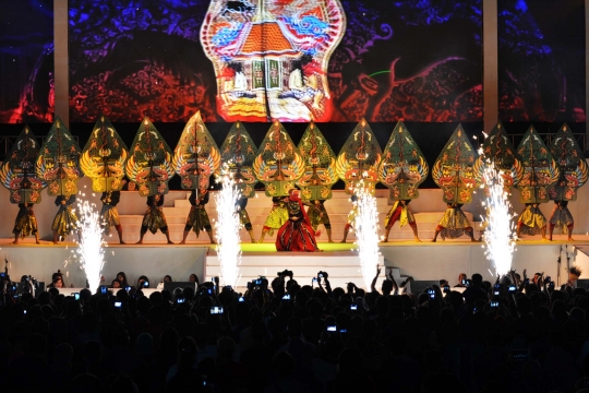 Tari kolosal meriahkan malam Gebyar Budaya di Monas