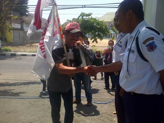 Ini pria asal Malang yang ajak Amien Rais jalan kaki ke Jakarta