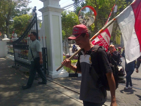 Ini pria asal Malang yang ajak Amien Rais jalan kaki ke Jakarta