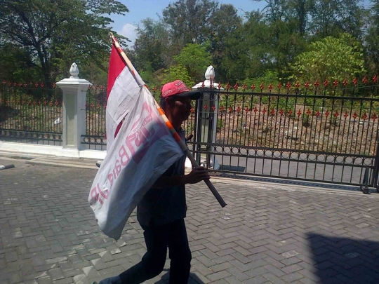 Ini pria asal Malang yang ajak Amien Rais jalan kaki ke Jakarta