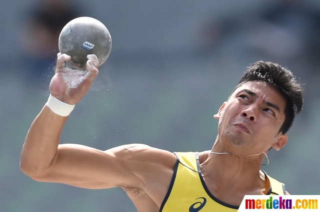 Foto : Ekspresi kocak atlet tolak peluru saat bersaing di 
