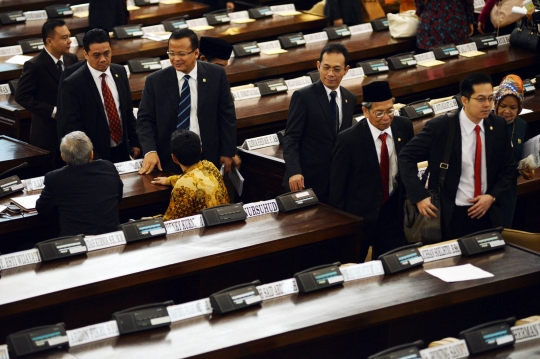 Sidang paripurna pembentukan fraksi MPR RI periode 2014-2019