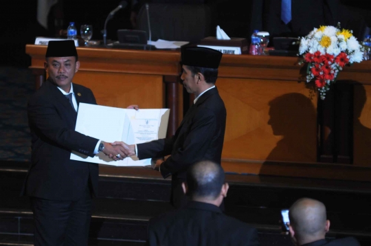 Sidang pengunduran diri Jokowi dari Gubernur DKI