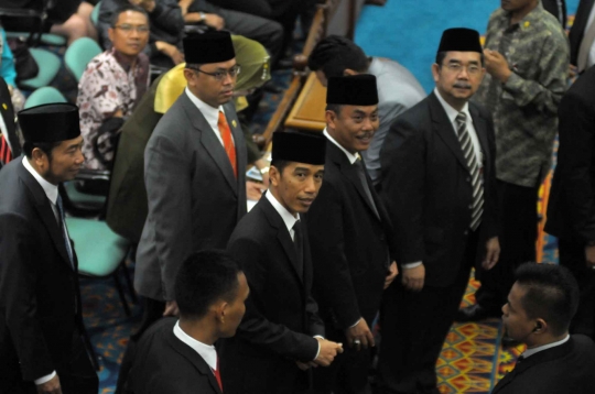 Sidang pengunduran diri Jokowi dari Gubernur DKI