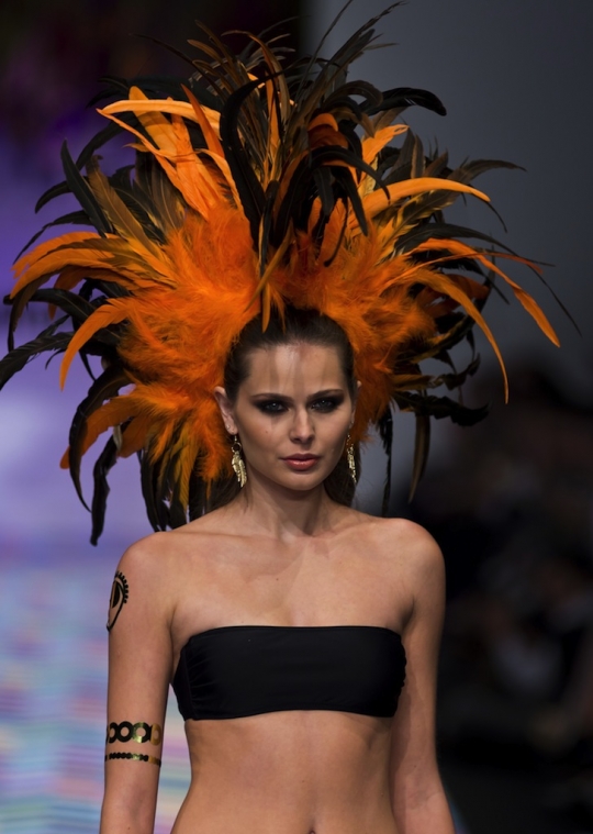 Aksi hot model cantik berbikini di Meksiko Fashion Week