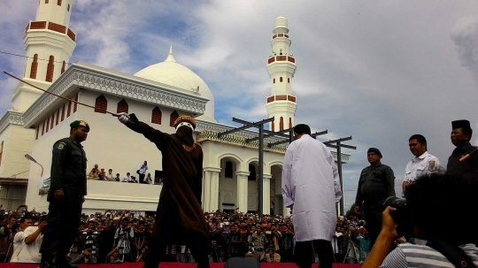 Ini 4 penjudi yang dieksekusi cambuk oleh Pemkot Banda Aceh