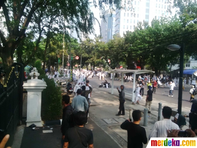 Foto : Ini polisi yang luka akibat dilempar batu oleh 