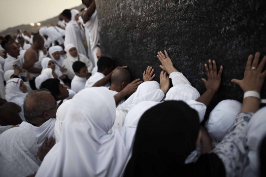 Mengintip jutaan jemaah haji mencari keberkahan di Bukit Arafah