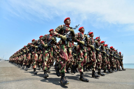 Gladi resik HUT TNI di Markas Koarmatim Surabaya