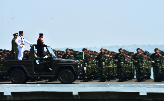 Gladi resik HUT TNI di Markas Koarmatim Surabaya