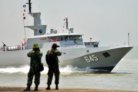 Gladi resik HUT TNI di Markas Koarmatim Surabaya