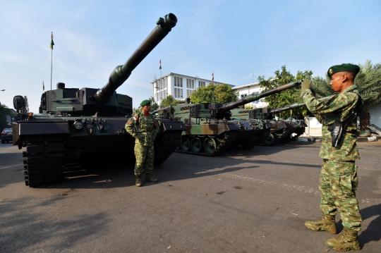 Tank Leopard ikut geladi resik HUT TNI di Markas Koarmatim