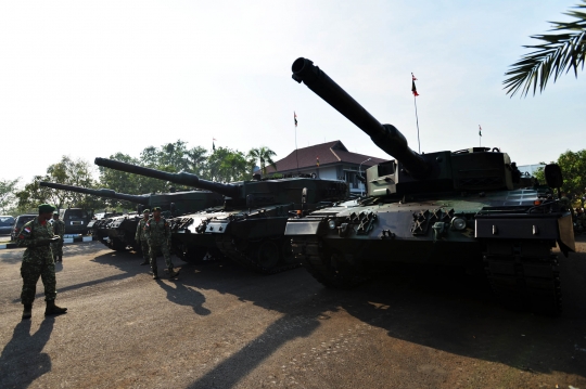 Tank Leopard ikut geladi resik HUT TNI di Markas Koarmatim