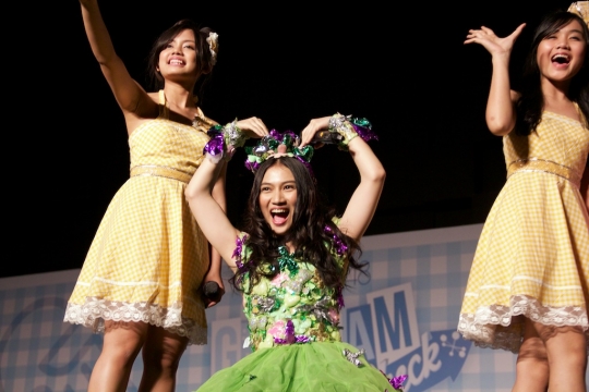 Melihat serunya JKT48 Gingham Check Handshake Festival