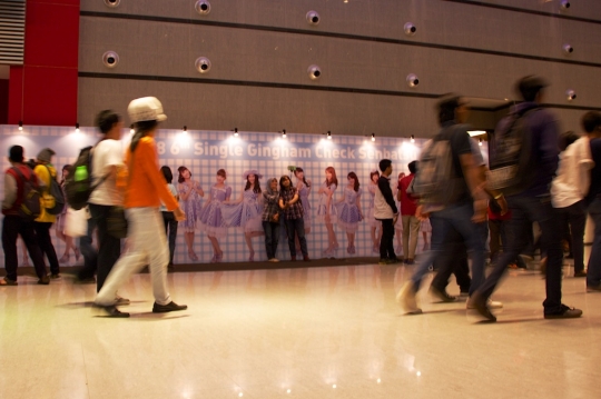 Melihat serunya JKT48 Gingham Check Handshake Festival