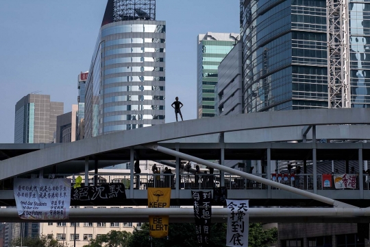 Minta blokade jalan Hong Kong dibuka, pria ini ancam bunuh diri