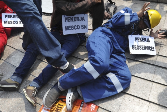 Tuntut outsourcing dihapus, penambang minyak demo di HI