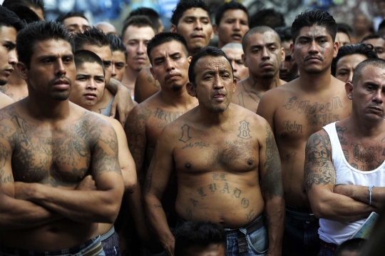 Mengintip kegiatan anggota gangster El Salvador di balik penjara