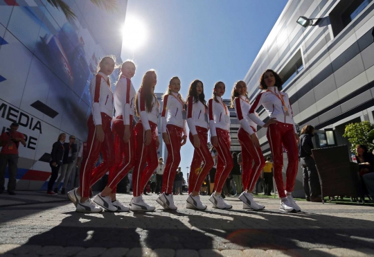 Gaya seksi para gadis payung Formula 1 GP Rusia