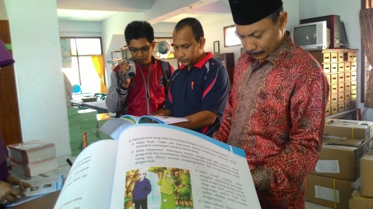 Heboh, buku SMU di Aceh ajarkan siswa berpacaran
