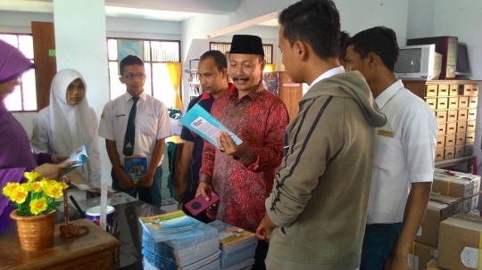 Heboh, buku SMU di Aceh ajarkan siswa berpacaran