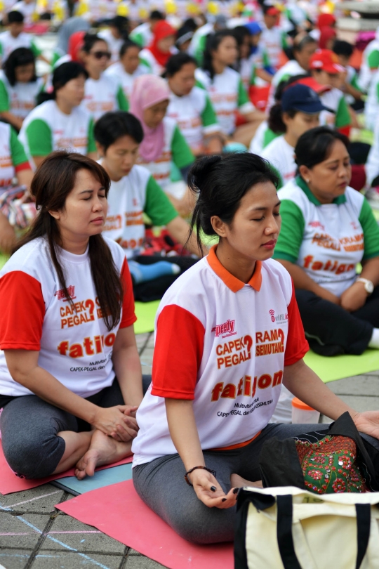 Meditasi bareng dalam 'Aksi Hening Sejenak' di Kemenpora