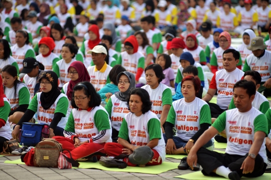 Meditasi bareng dalam 'Aksi Hening Sejenak' di Kemenpora