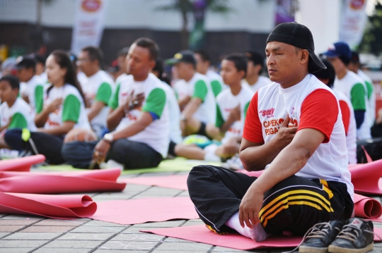 Meditasi bareng dalam 'Aksi Hening Sejenak' di Kemenpora