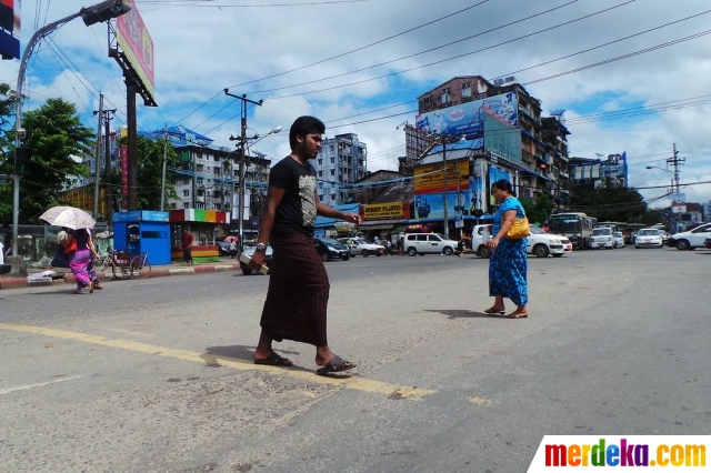 Peristiwa 14 Hari Foto Kebiasaan unik pria Myanmar yang sehari hari pakai 