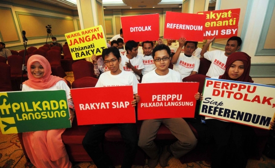 Aksi mahasiswa dukung SBY keluarkan Perppu Pilkada langsung