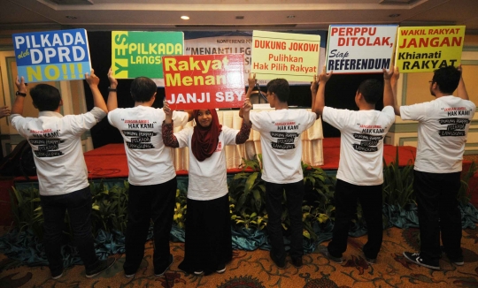 Aksi mahasiswa dukung SBY keluarkan Perppu Pilkada langsung