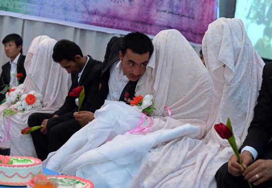 Mengintip tren nikah massal para pasangan muda di Afghanistan