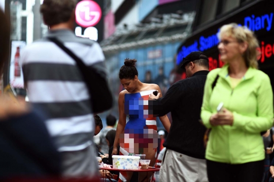 Bebasnya New York, wanita leluasa body painting di depan umum