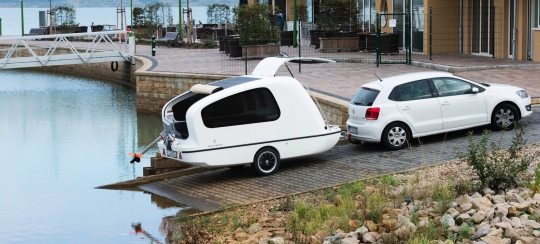 Sensasi bertamasya dengan 'Sealander', mobil rumah amfibi