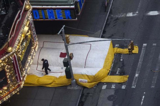 Aksi percobaan bunuh diri di Times Square gegerkan New York