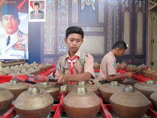 Bila ratusan siswa SMP Surabaya antusias belajar jadi Soekarno