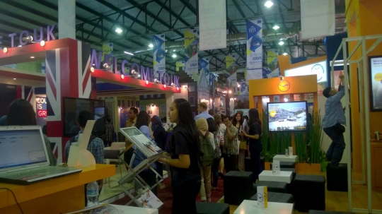 Mengunjungi pameran wisata dan budaya Eropa di Balai Kartini