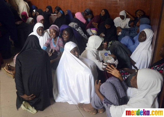 Foto Nasib muslimat di Nigeria pasca dilarang berjilbab 