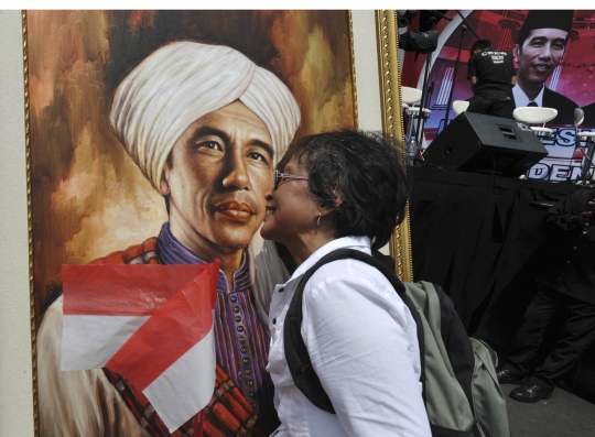 Jelang kirab, massa pendukung Jokowi-JK berkumpul di Bundaran HI