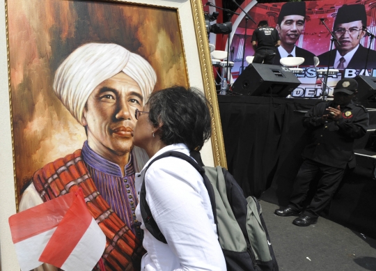 Jelang kirab, massa pendukung Jokowi-JK berkumpul di Bundaran HI