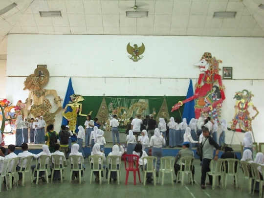 Ungkap rasa syukur, seniman Kediri buat 'Wayang Petruk Jokowi'