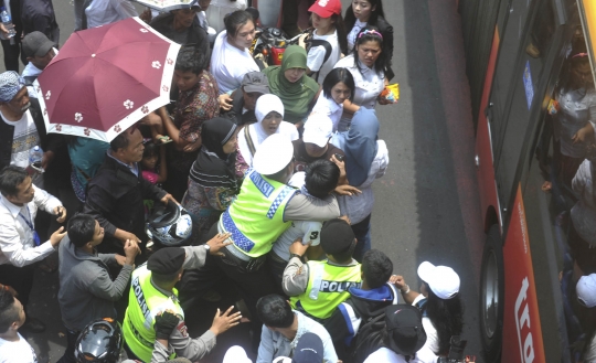Beraksi di tengah kirab Jokowi-JK, copet dibekuk polisi