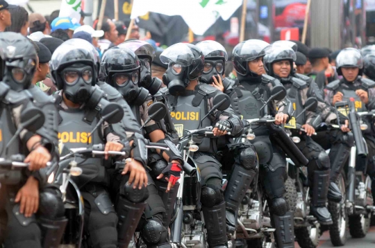 Antisipasi kerusuhan, polisi & TNI amankan kirab Jokowi-JK di HI