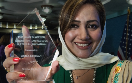 Asma Shirazi, jurnalis pemberani peraih Peter Mackler Award 2014