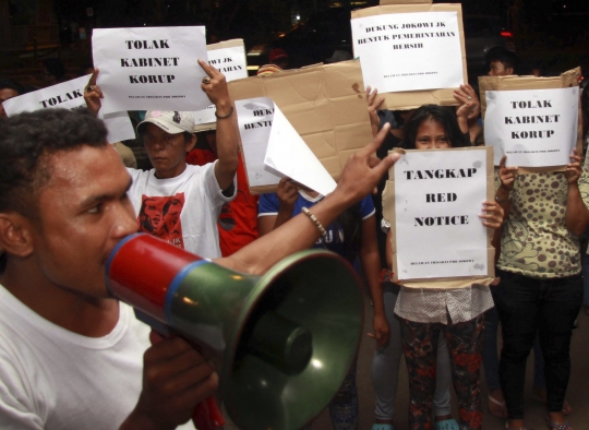 Relawan Jokowi demo tuntut KPK tangkap calon menteri kotor