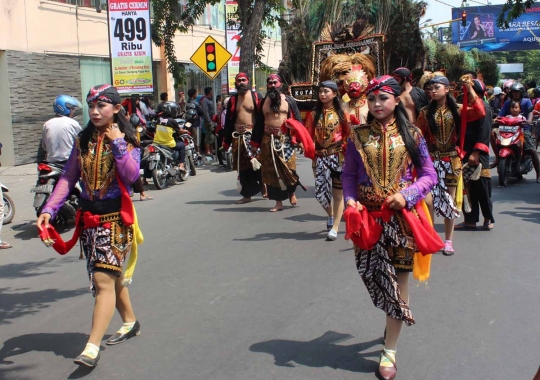 Kemeriahan kirab budaya rayakan 1 Muharram 1436 H di Kediri