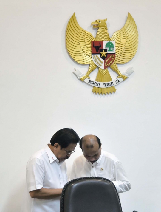 Jokowi gelar rapat ekonomi bahas penerimaan pajak